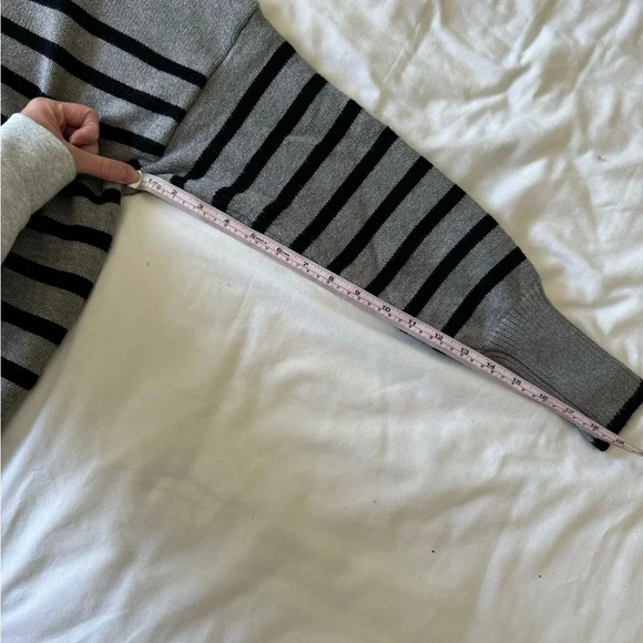 philosophy grey and black striped crewneck knit sweater size medium - Picture 4 of 8
